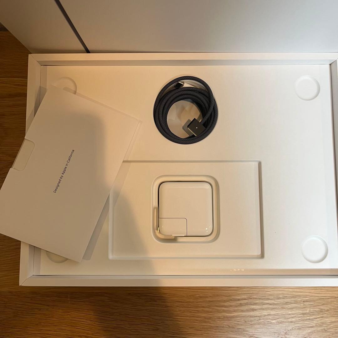 【美品】MacBook Air M2 13.6インチ 256GB