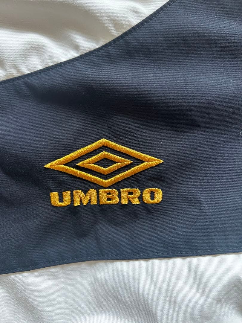 UMBRO SUPREME ナイロンジャケット