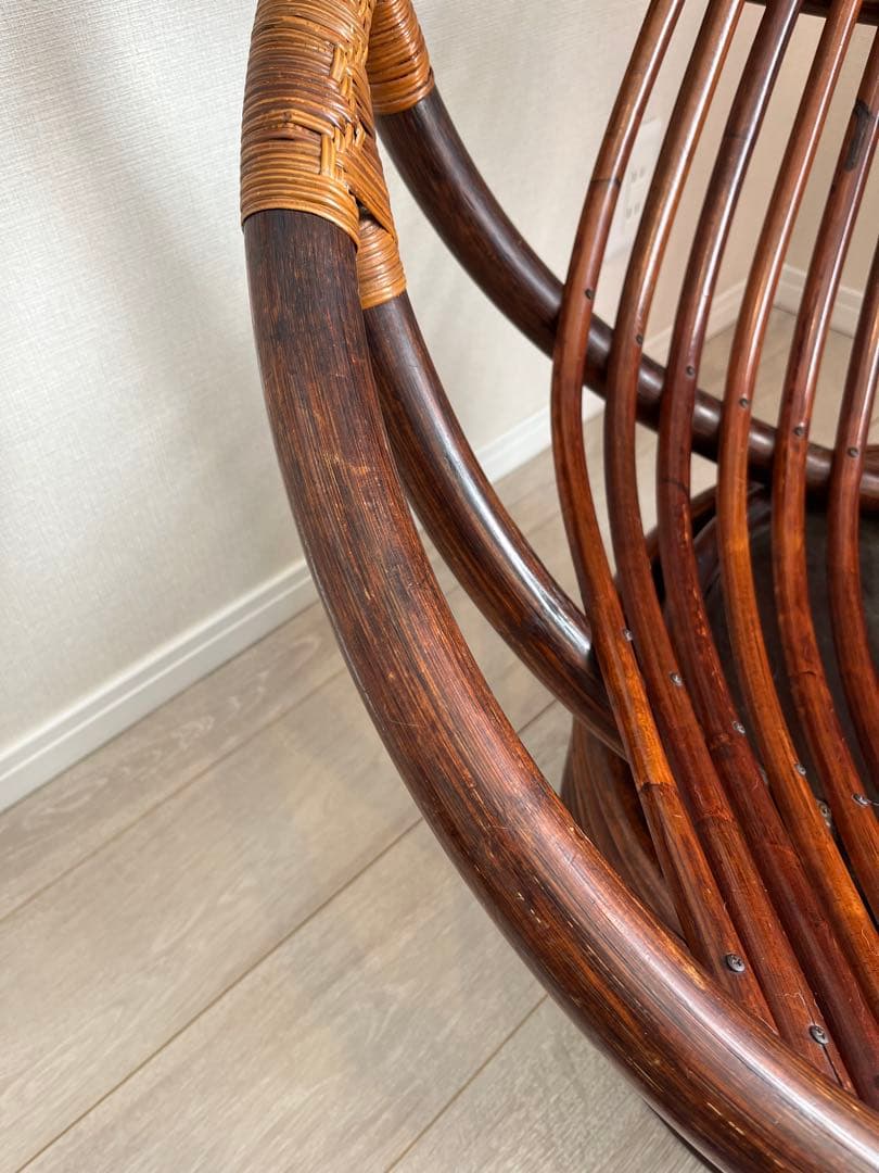 たむ様【引き取り限定】ラタンチェア 360度 回転式 籐家具