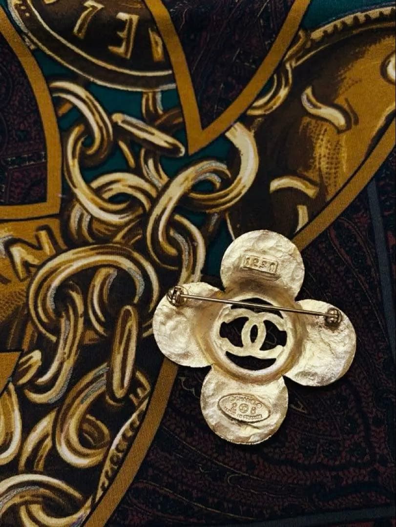 CHANEL ブローチ　モチーフ　シャネル　ヴィンテージ