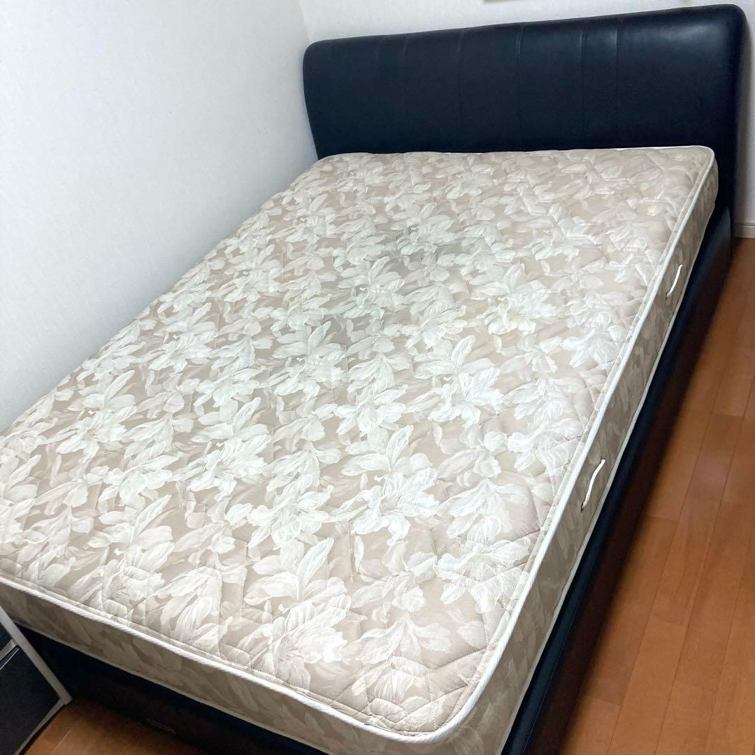 シモンズ　ダブルベッド　ポケットコイルマットレスとフレーム