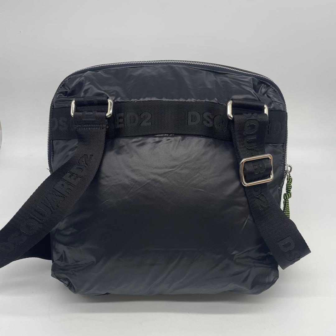 ディースクエアード ショルダーバッグ 斜め掛け スクエア 多収納 ナイロン 黒