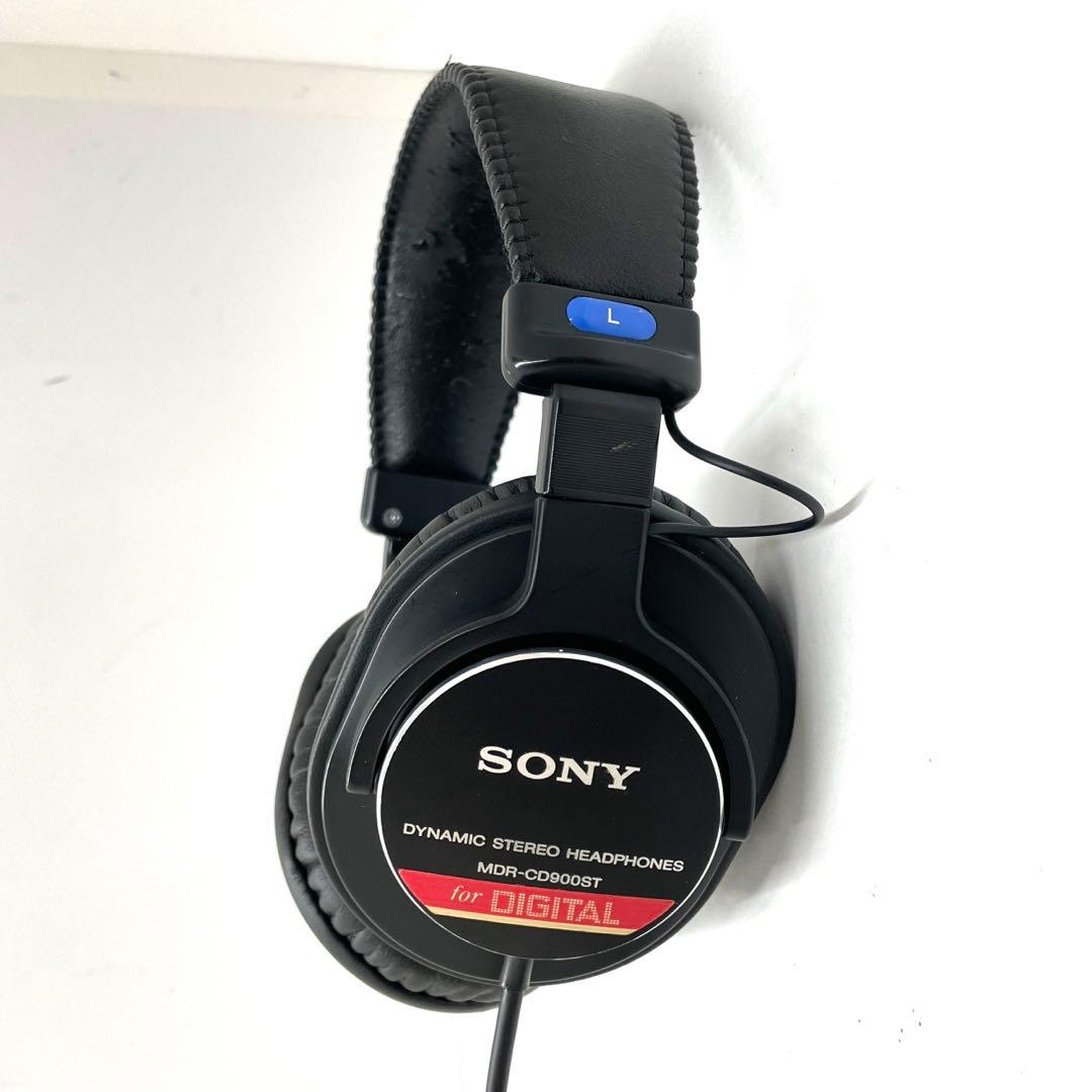 SONY モニターヘッドホンMDR-CD900ST