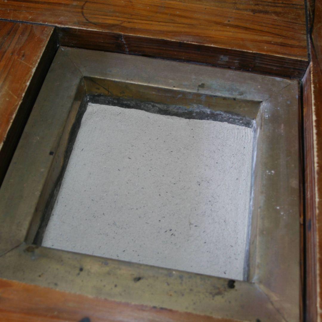 囲炉裏テーブル　引取り限定