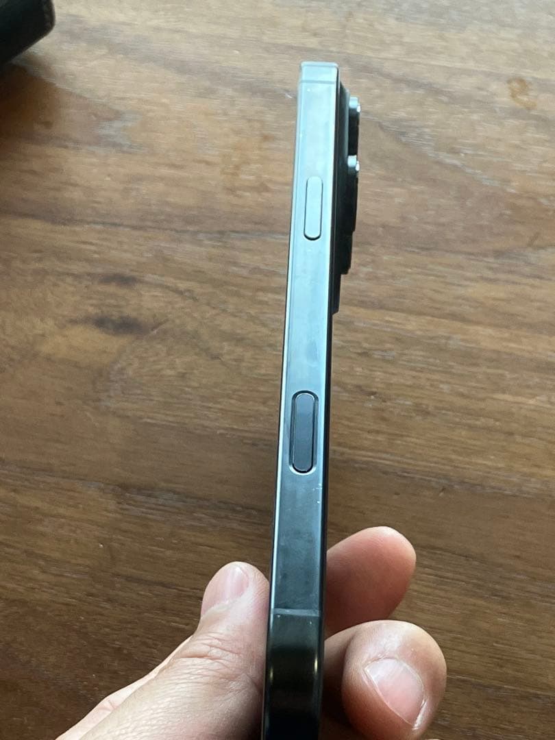 iPhone16proMax 256GB 電池97%画面カメラ傷無し