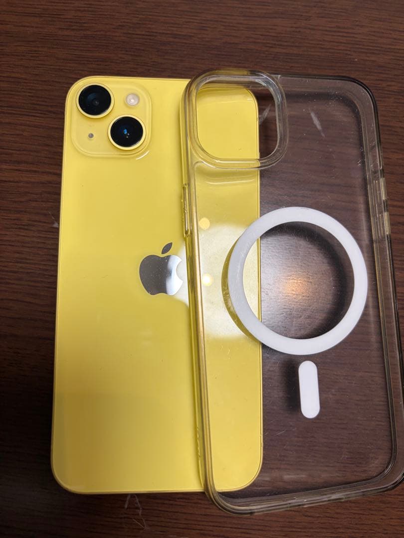 iPhone 14 Plusイエロー マグセーフケース付き