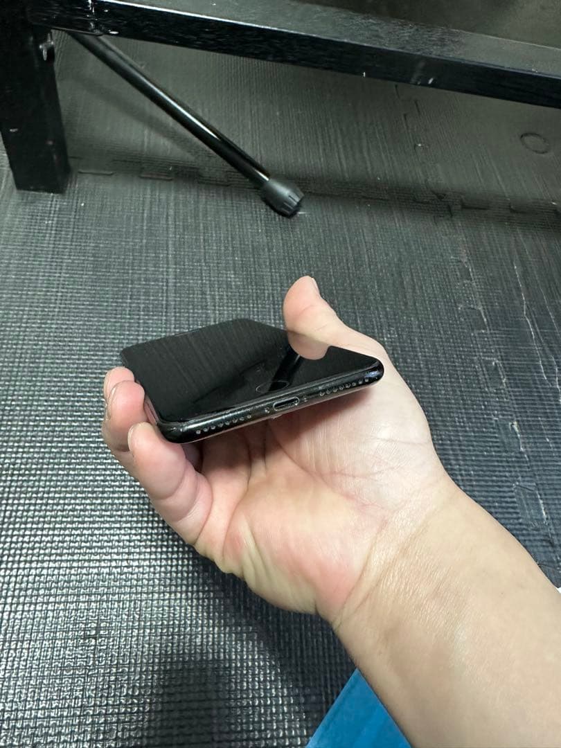 iPhone 7plus 128gb SIMフリー