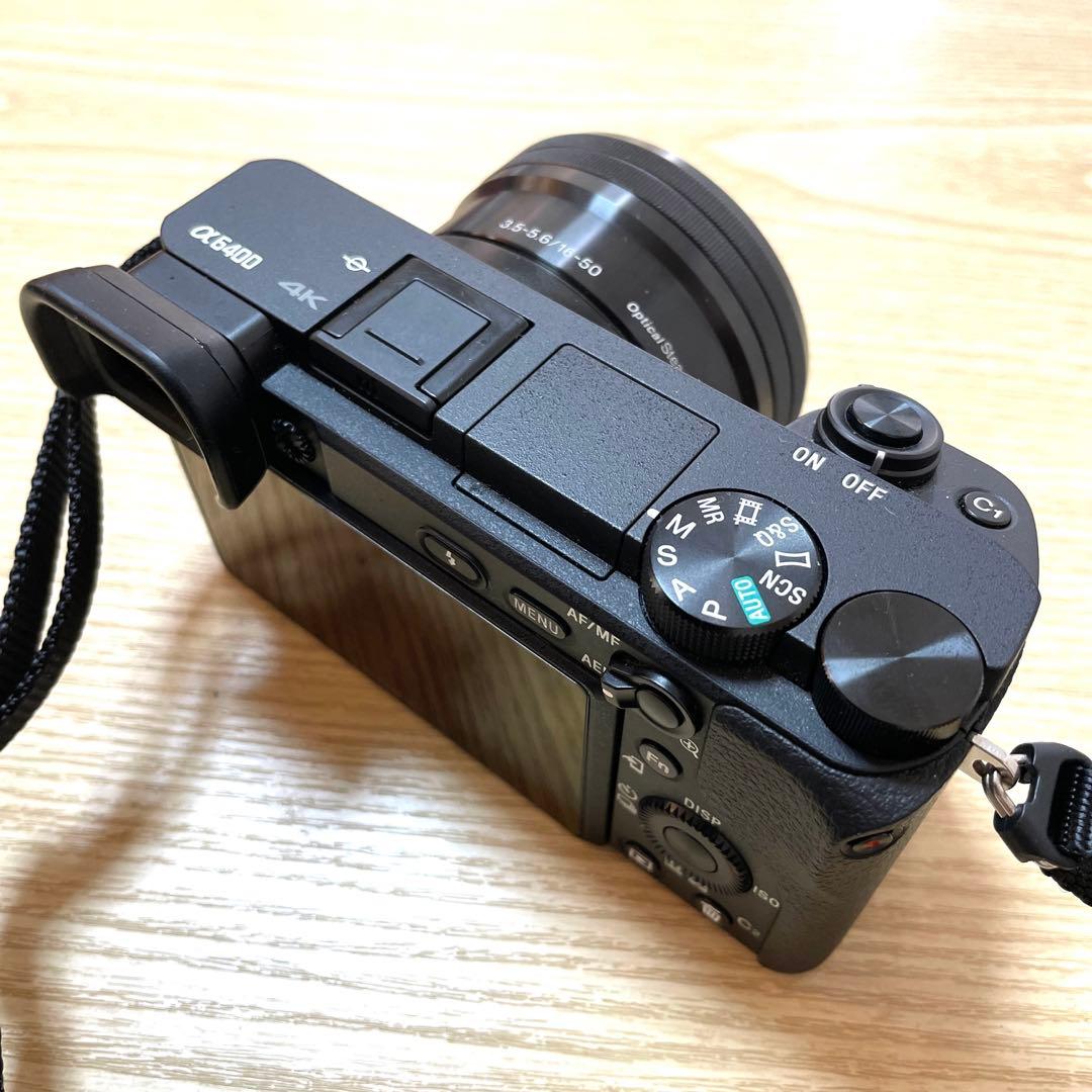【値下げしました】SONY α6400 ズームレンズ、標準レンズ付き