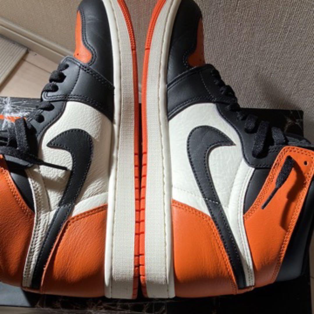 ナイキ エアジョーダン1レトロハイ OG シャッタードバックボード