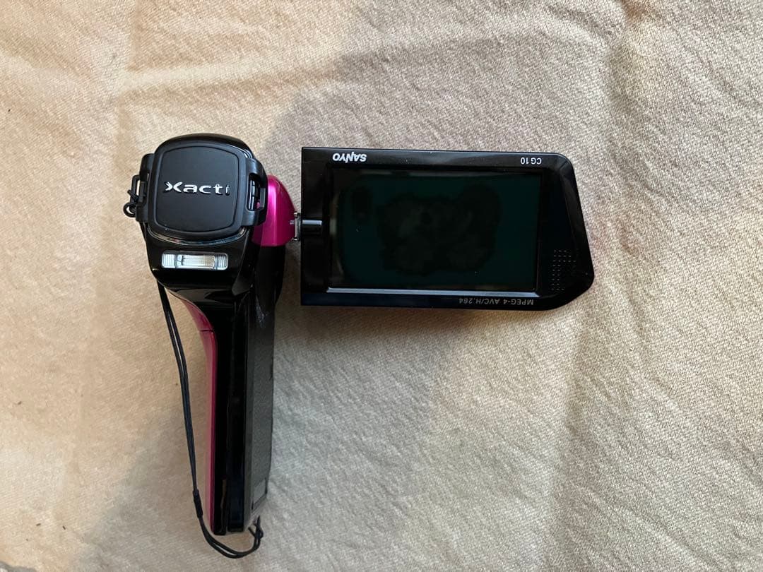 SANYO Xacti DMX-CG10　ピンク (SDカード、ケース付)