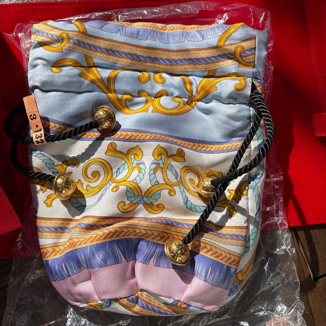 セリーヌ；シルク巾着