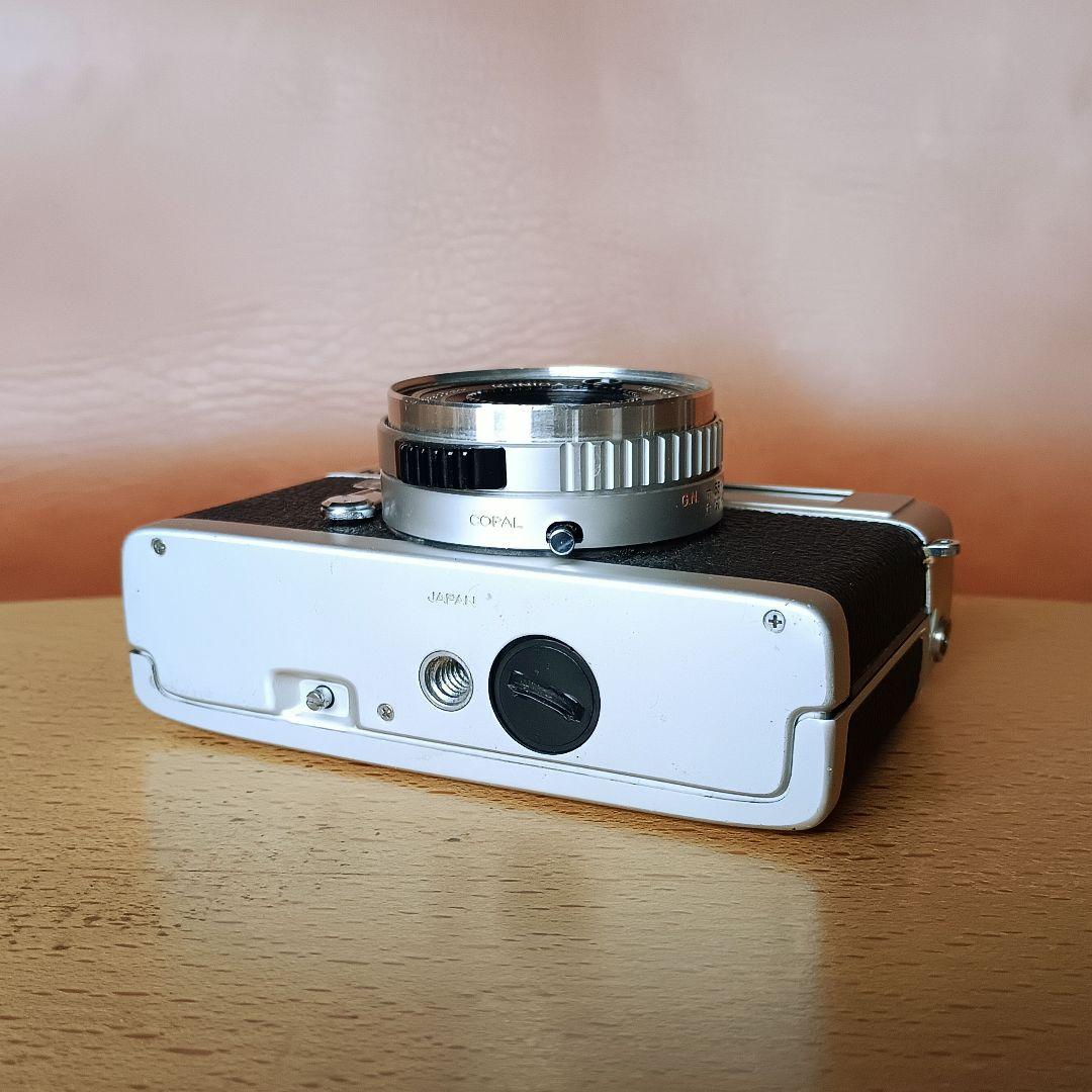 たに、カメラ【美品、完動品】コニカC35　乃木坂46　五百城茉央、芦田愛菜