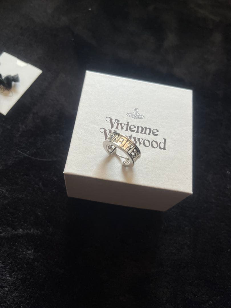 Vivienne Westwood ウエストミンスターシングルフープピアス