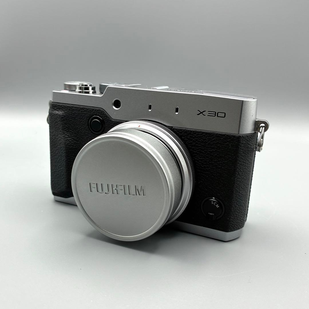 Fujifilm X30 シルバー コンパクト デジタルカメラ Fuji X