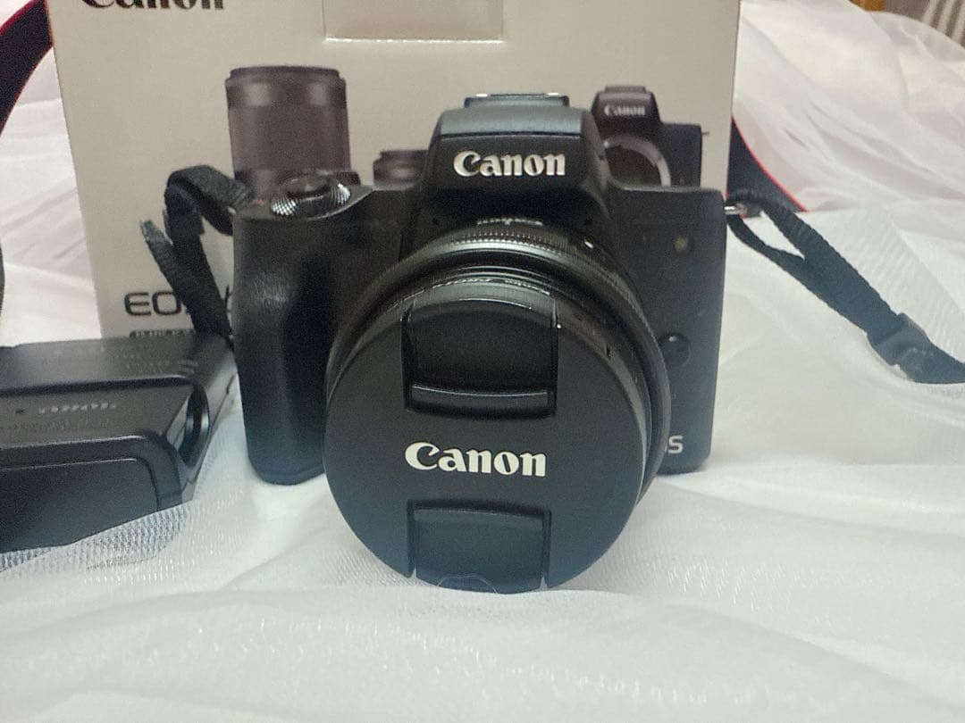 【値下げ中】キヤノン EOS Kiss M (ブラック/ミラーレス一眼カメラ)