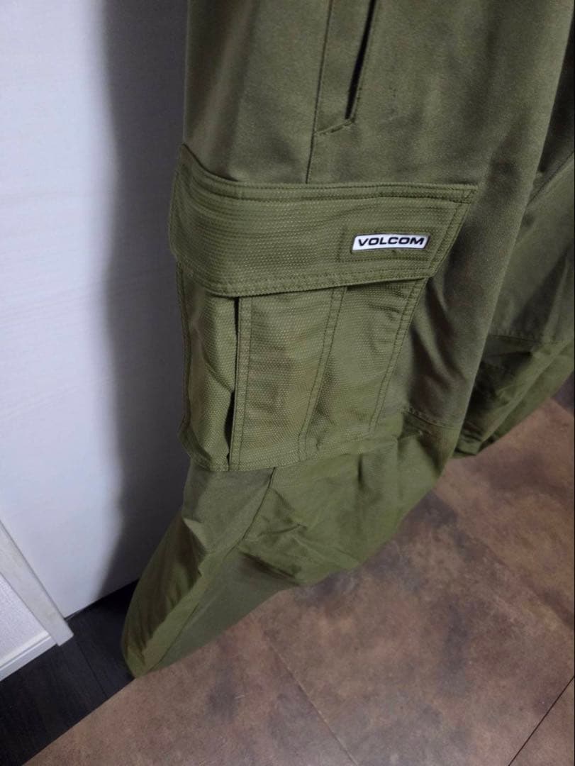 VOLCOM スノーボードウェア Lサイズ