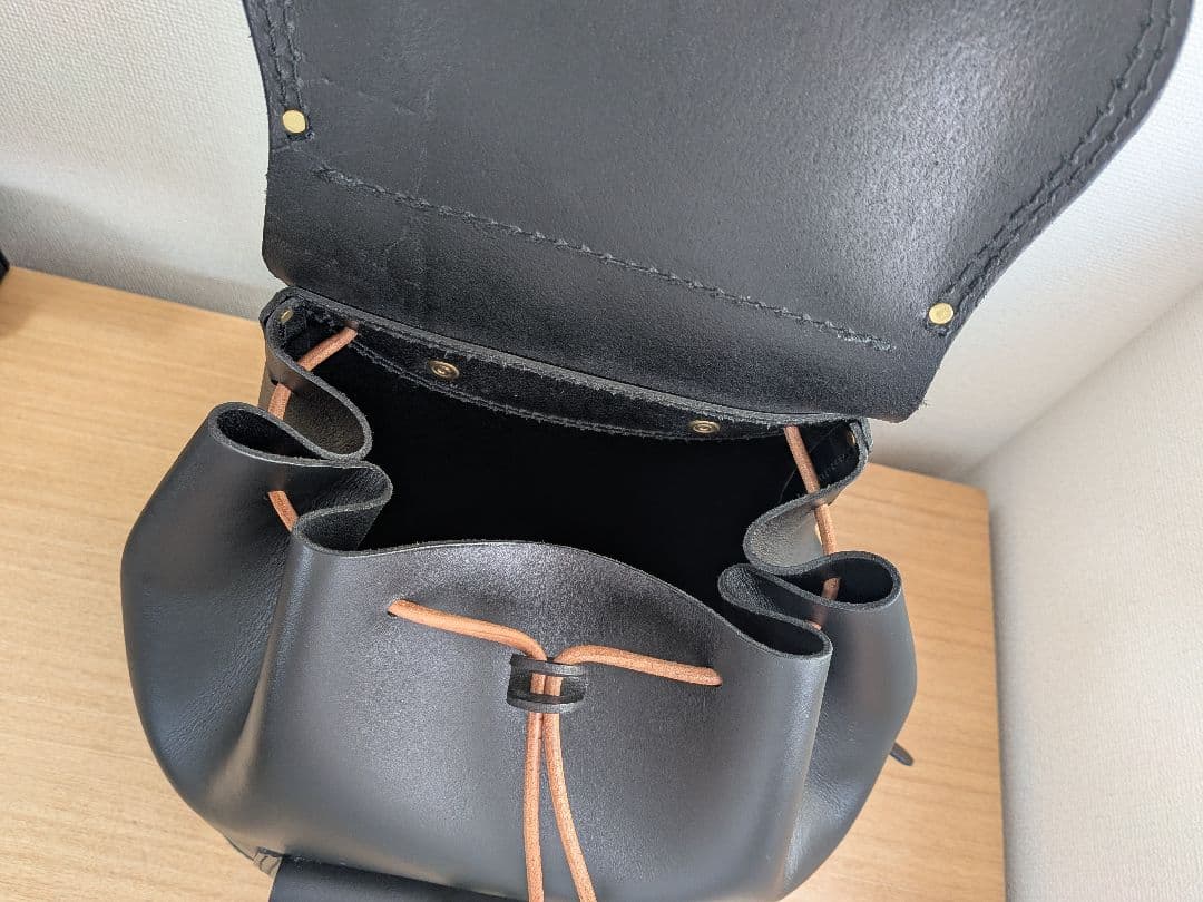 【美品】HERZ　迫力のWポケットリュック(R-9)　オールレザー　ヘルツ