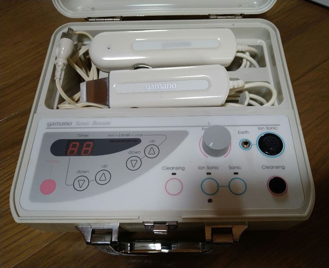 ヤマノ　yamano ソニックボーテ　美顔器　毛穴洗浄　イオン導入　山野愛子