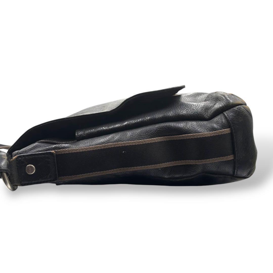 【良品】コーチ　ショルダーバッグ　メッセンジャー　斜め掛け　クロスボディブラック