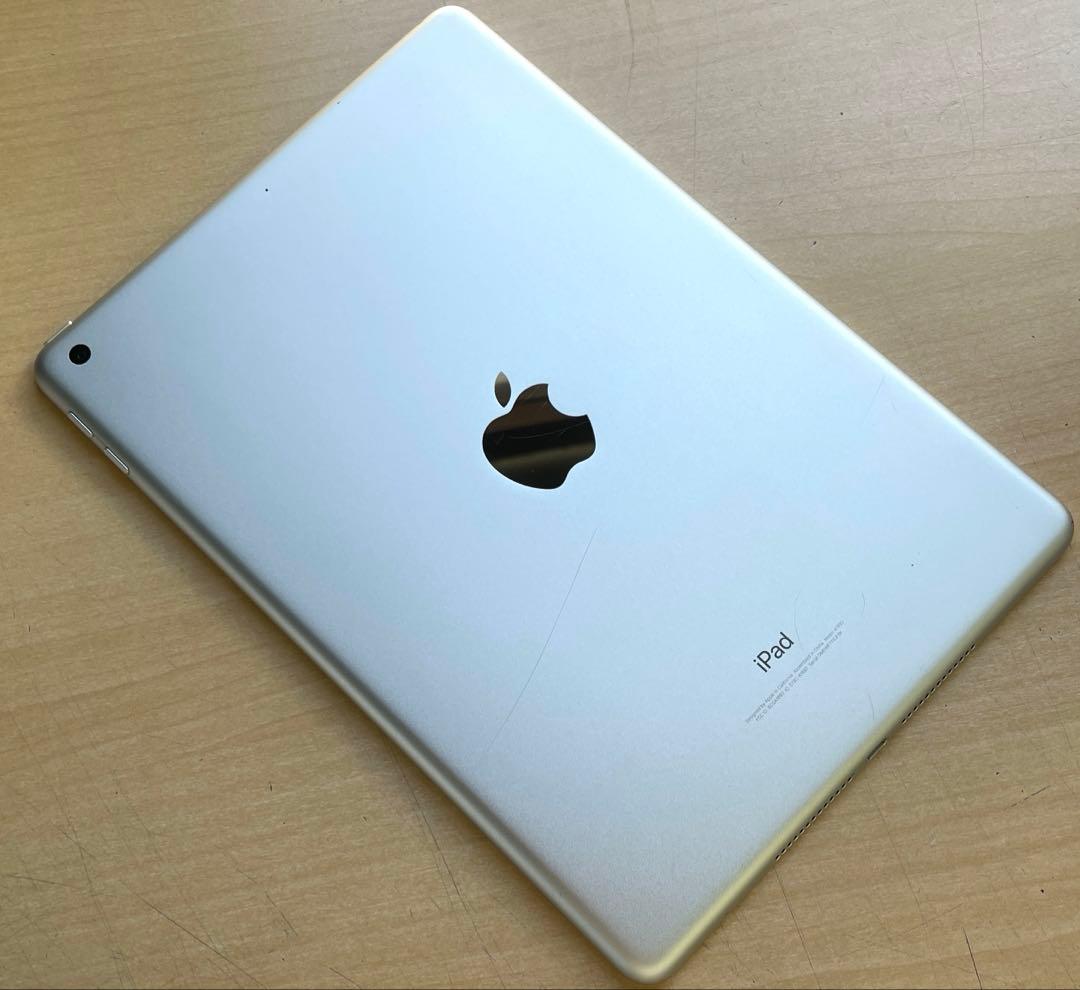 iPad 第6世代　A1893　Wi-Fiモデル　シルバー　32GB 美品　#3