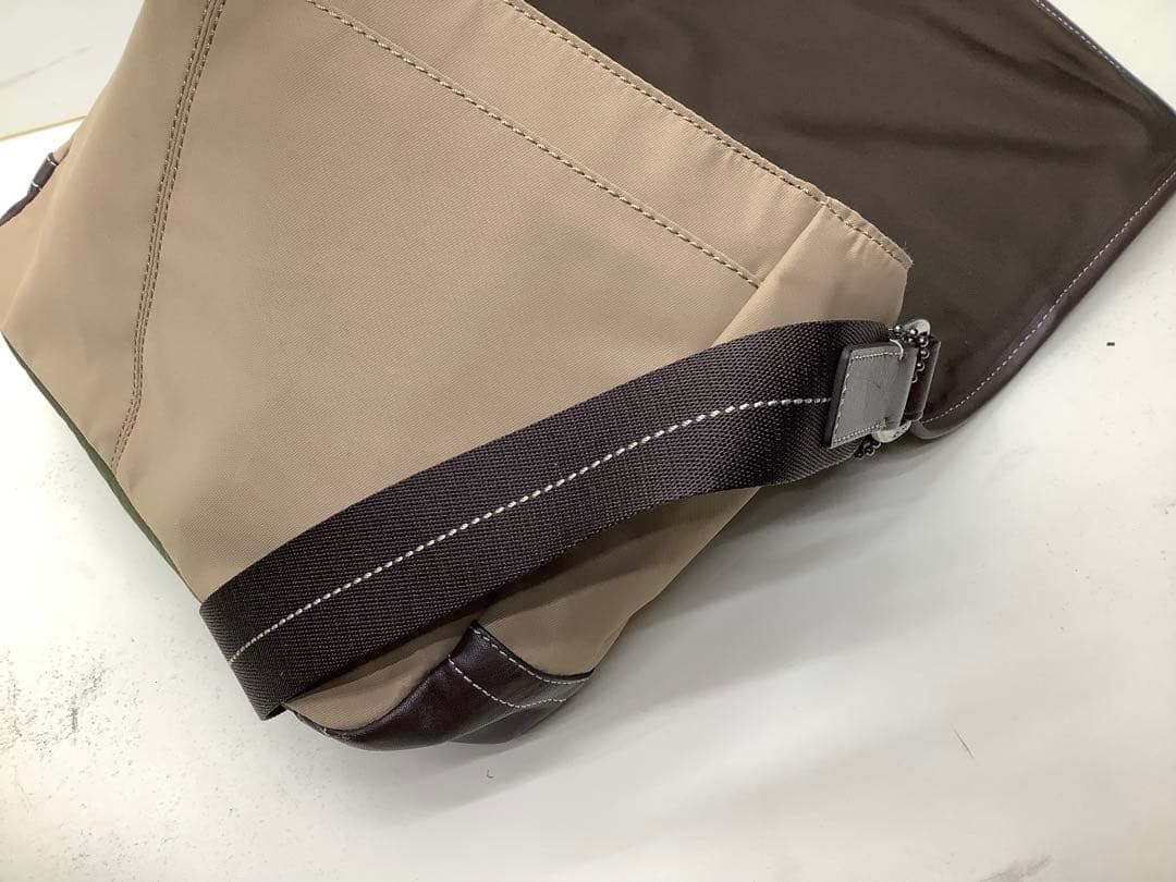 送料無料￼COACH 美品 メンズメッセンジャーバッグ ショルダーバック￼