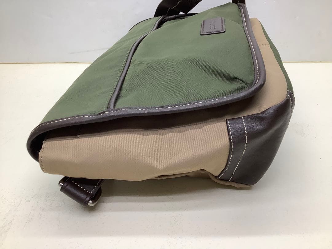 送料無料￼COACH 美品 メンズメッセンジャーバッグ ショルダーバック￼