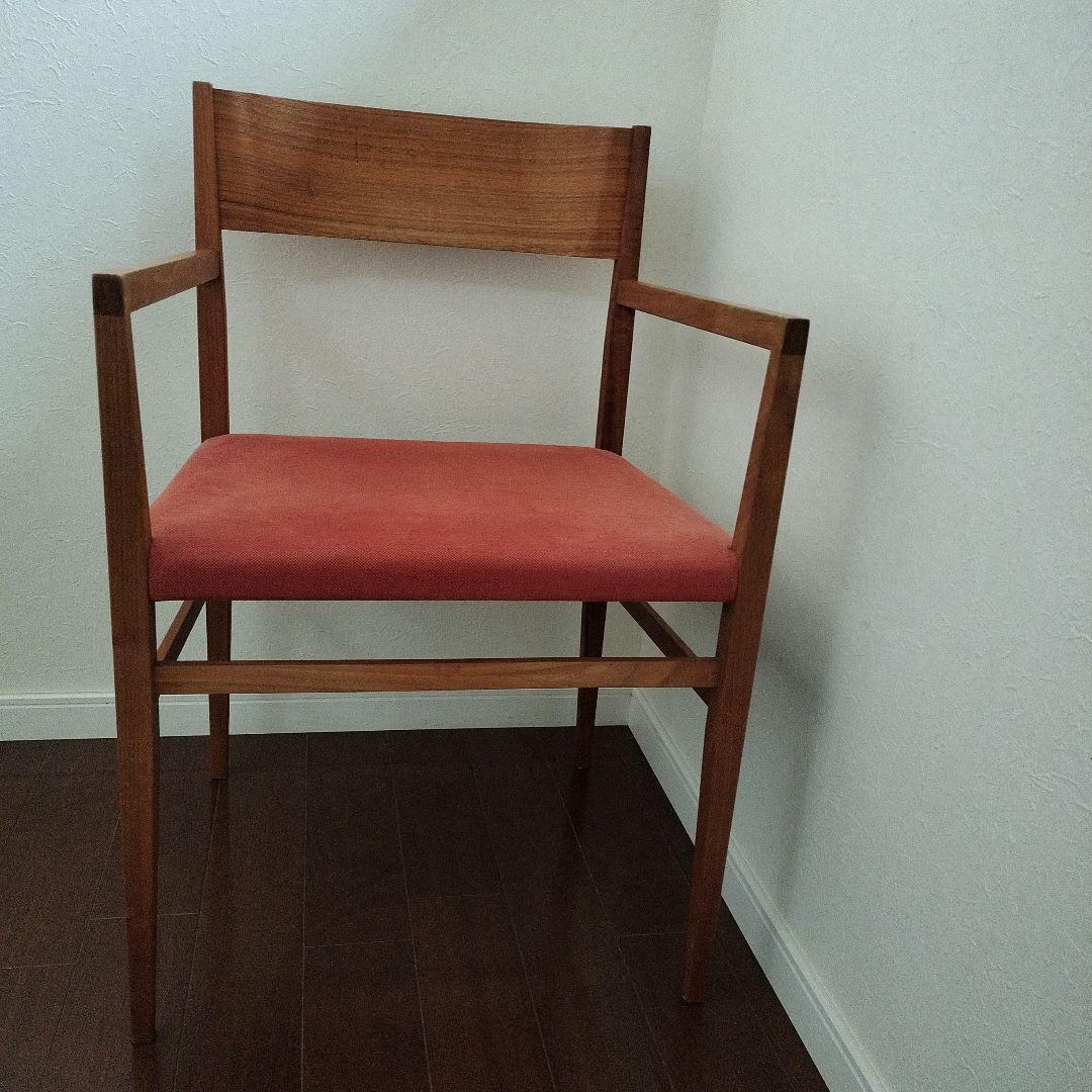 阿久津宏　木製アームチェア