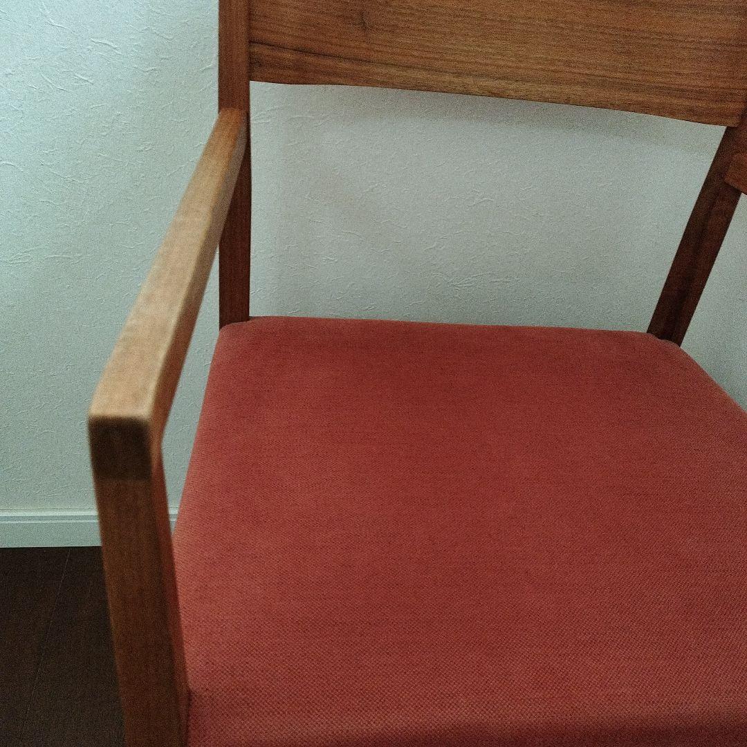 阿久津宏　木製アームチェア