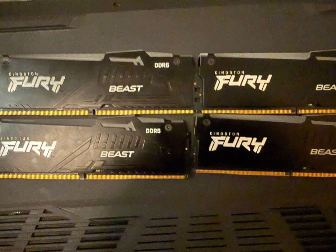 t*t様 Kingston FURYメモリ DDR5 5200M 16GB×4