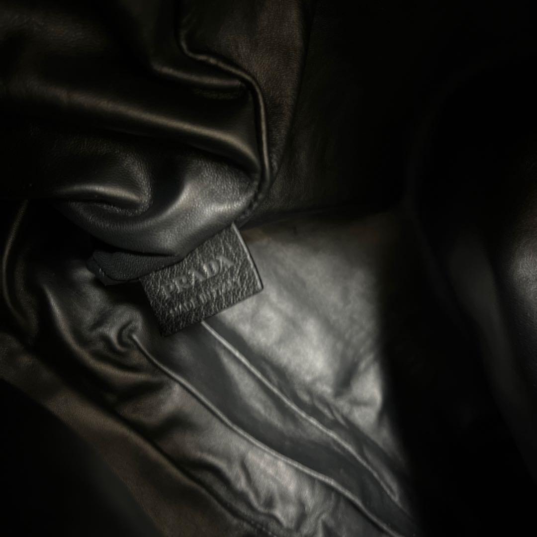 PRADA メンズ レザートートバッグ