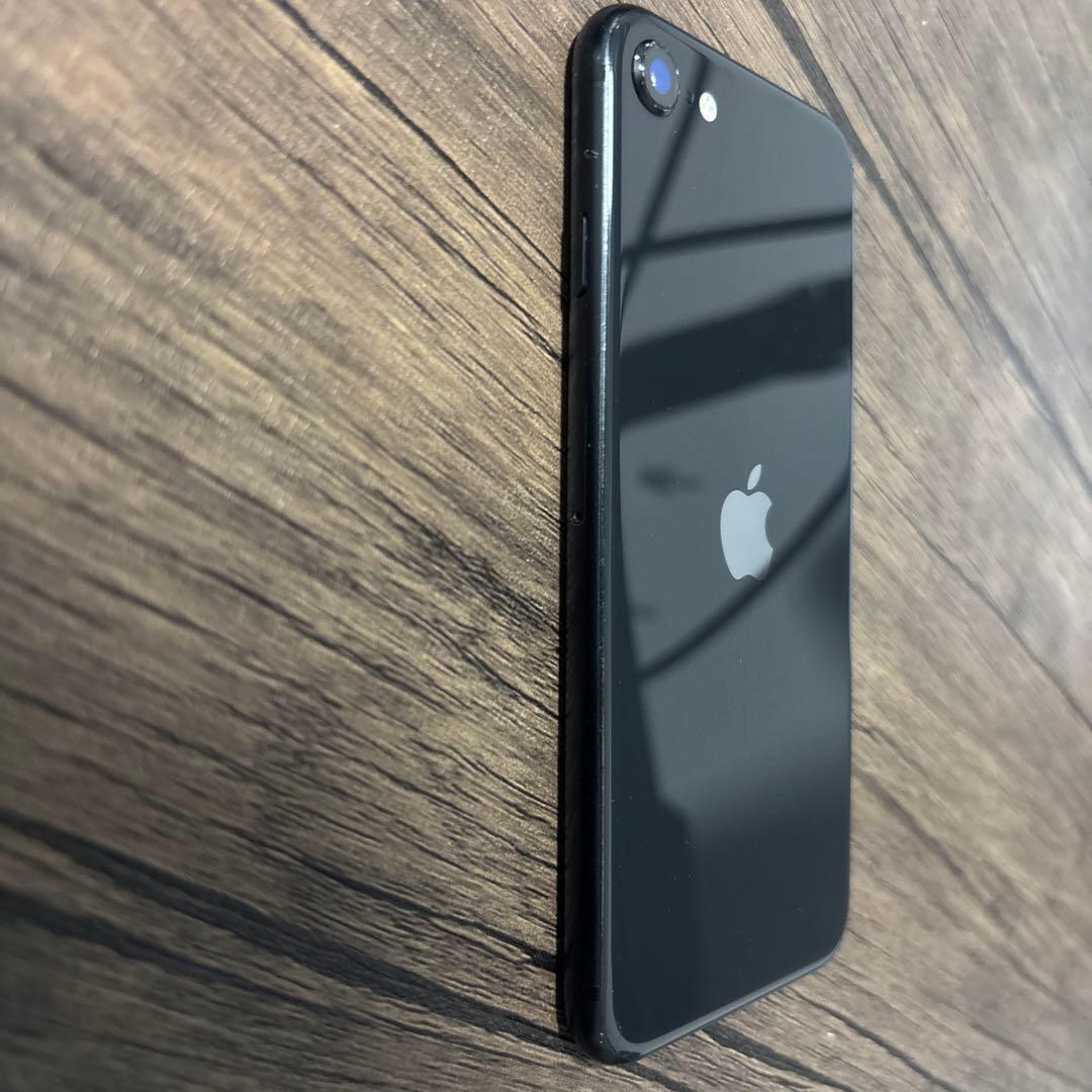 iPhone SE (第2世代) ミッドナイト 128GB