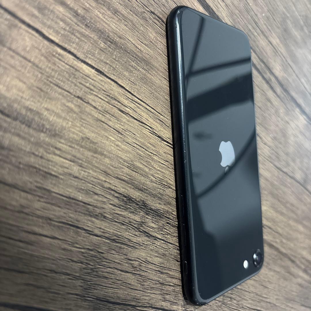 iPhone SE (第2世代) ミッドナイト 128GB