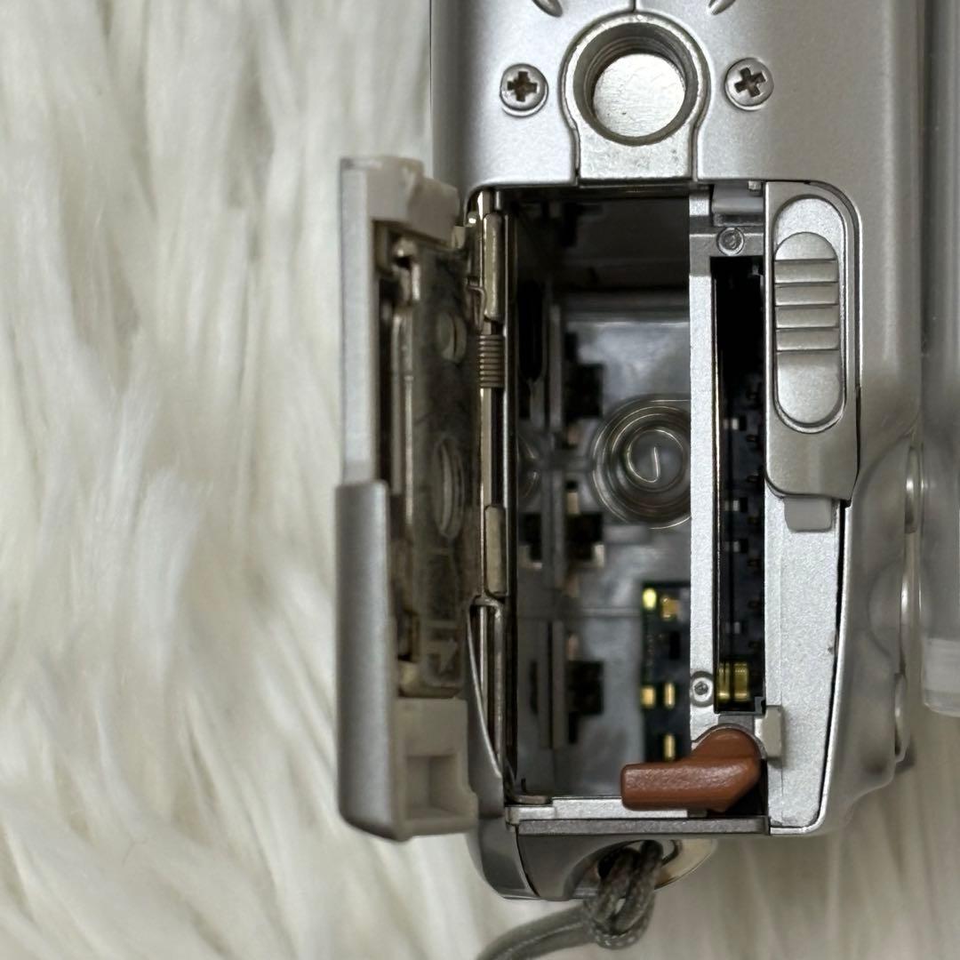 Canon カメラ　IXY 700 PC1169 充電器　箱 コンデジ　動作品