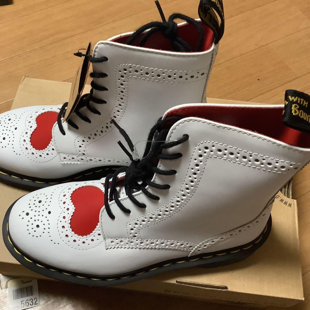 ドクターマーチン　♡バレンタイン限定品未使用23交渉あり。