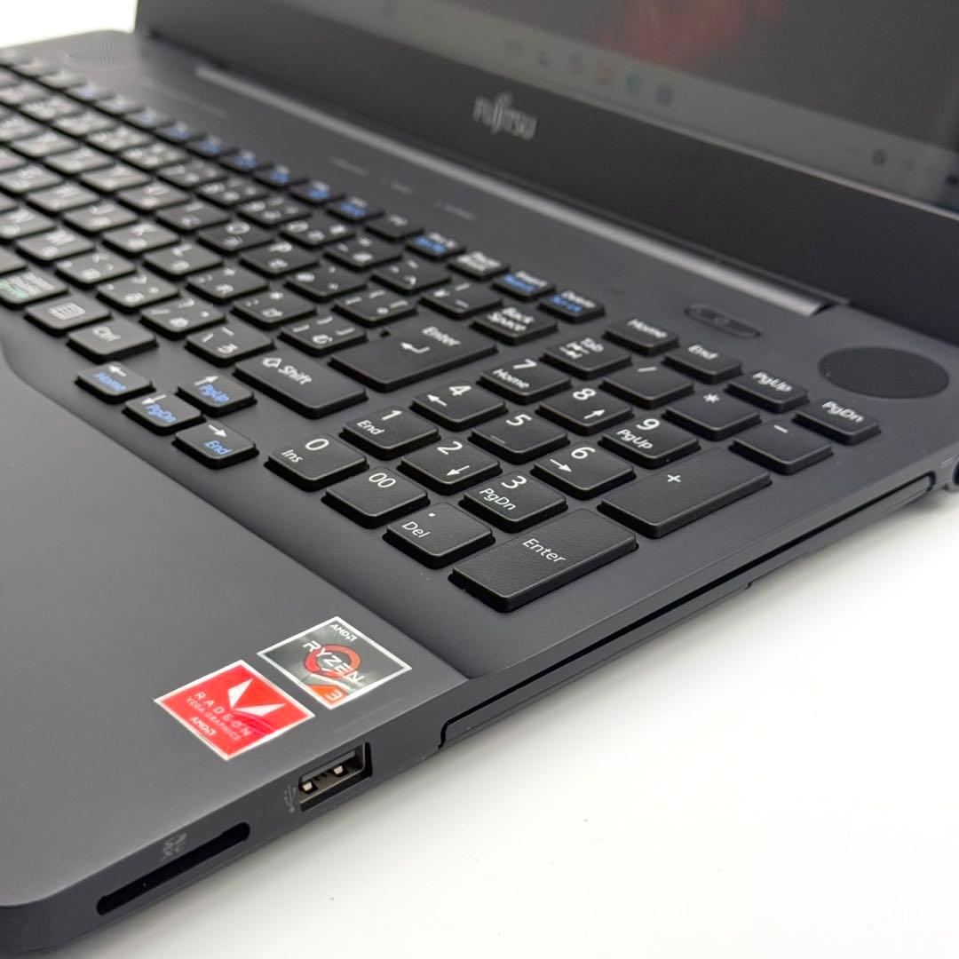 ノートパソコン 準美品 AMD Ryzen3 8GB 新品SSD256 DVD