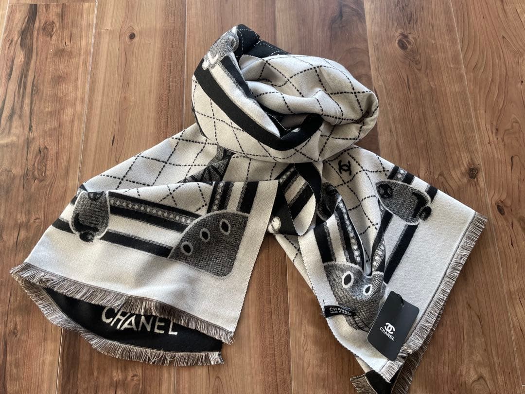 未使用 CHANEL エッフェル塔 ノベルティ マフラー ストール ブラック