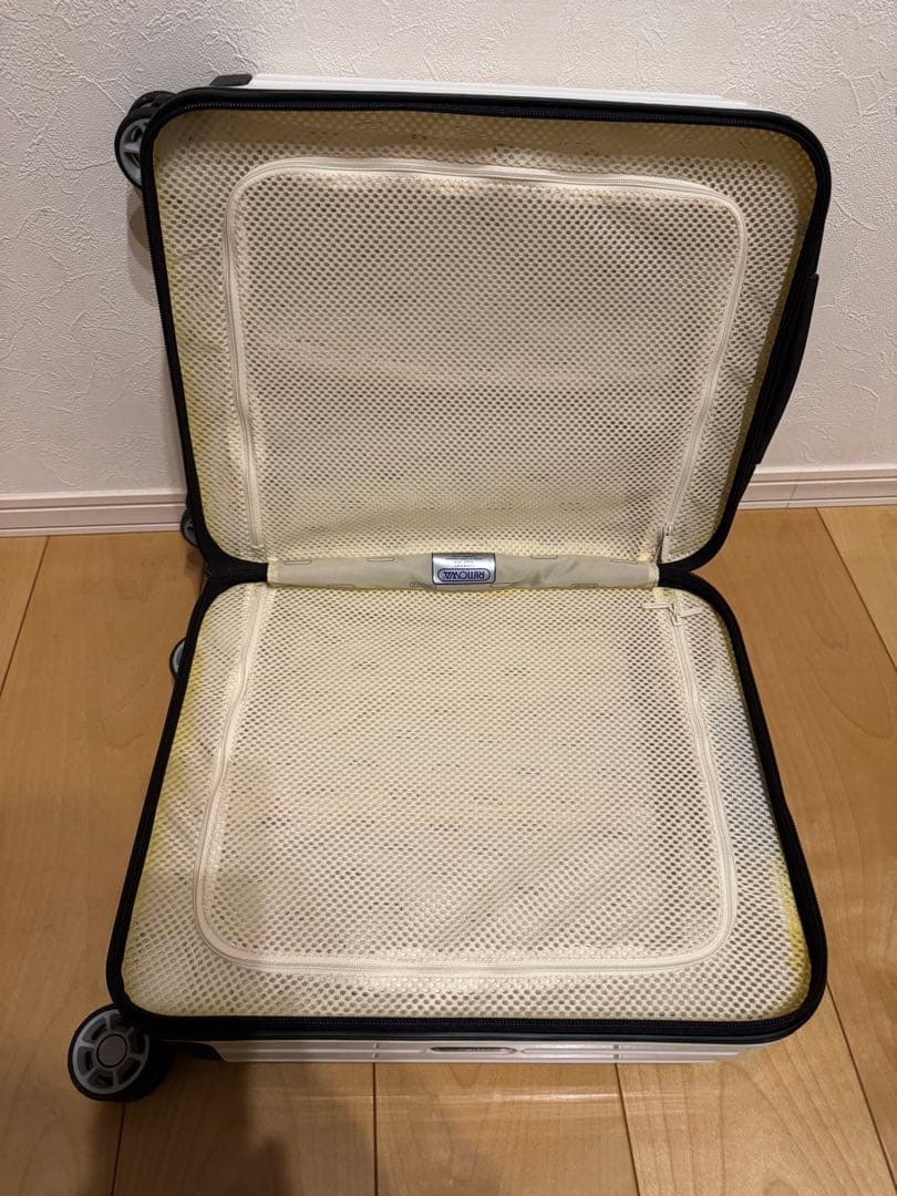 RIMOWAリモワ サルサ エアー 4輪　機内持ち込み　美品 ギャランティあり