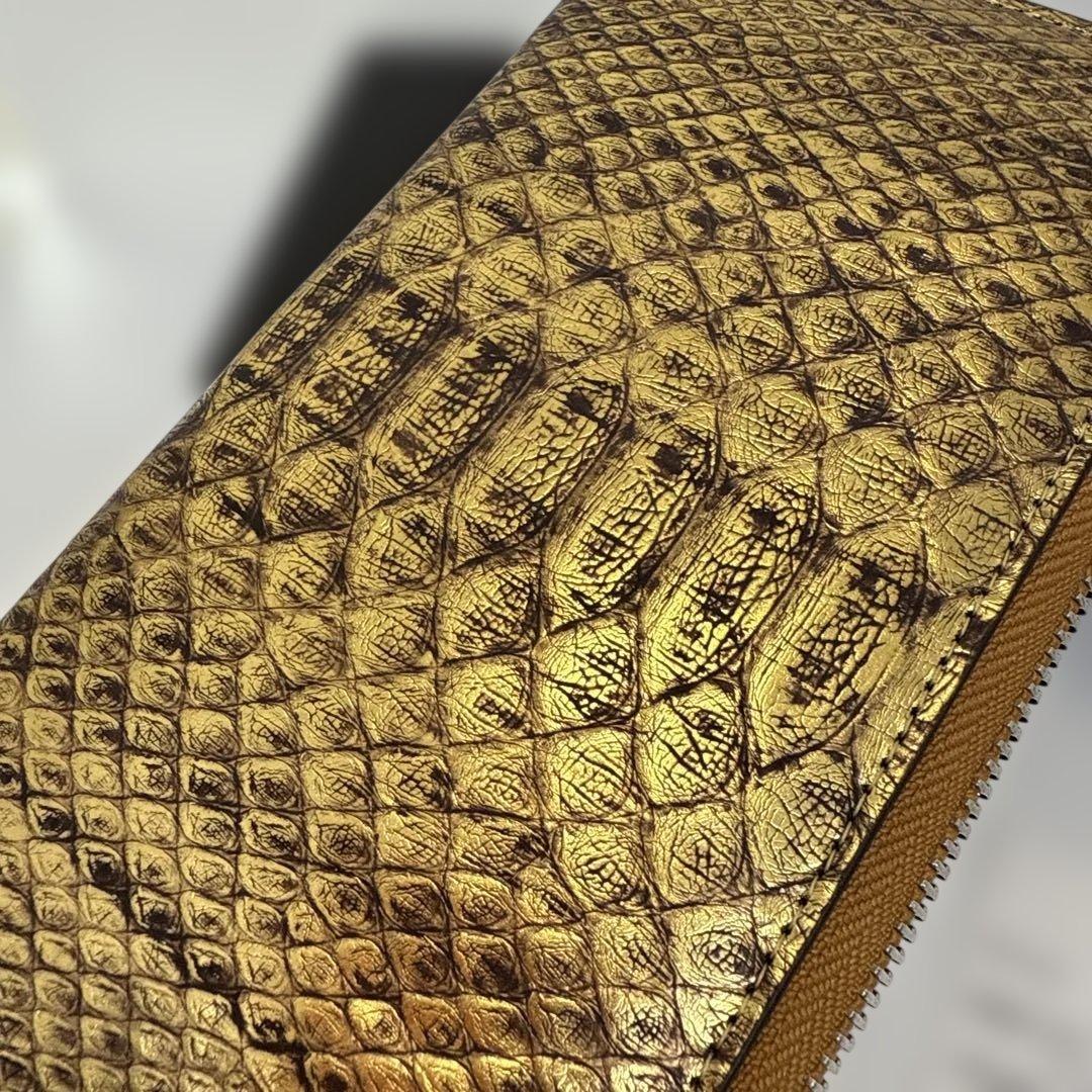 ゴールド ヘビ革 長財布