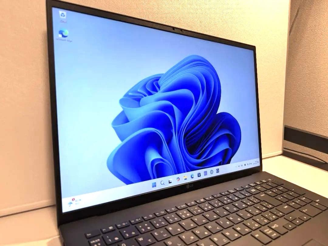 美品【超軽量×17インチ】ノートパソコンLG gram 17Z90S-MA78J