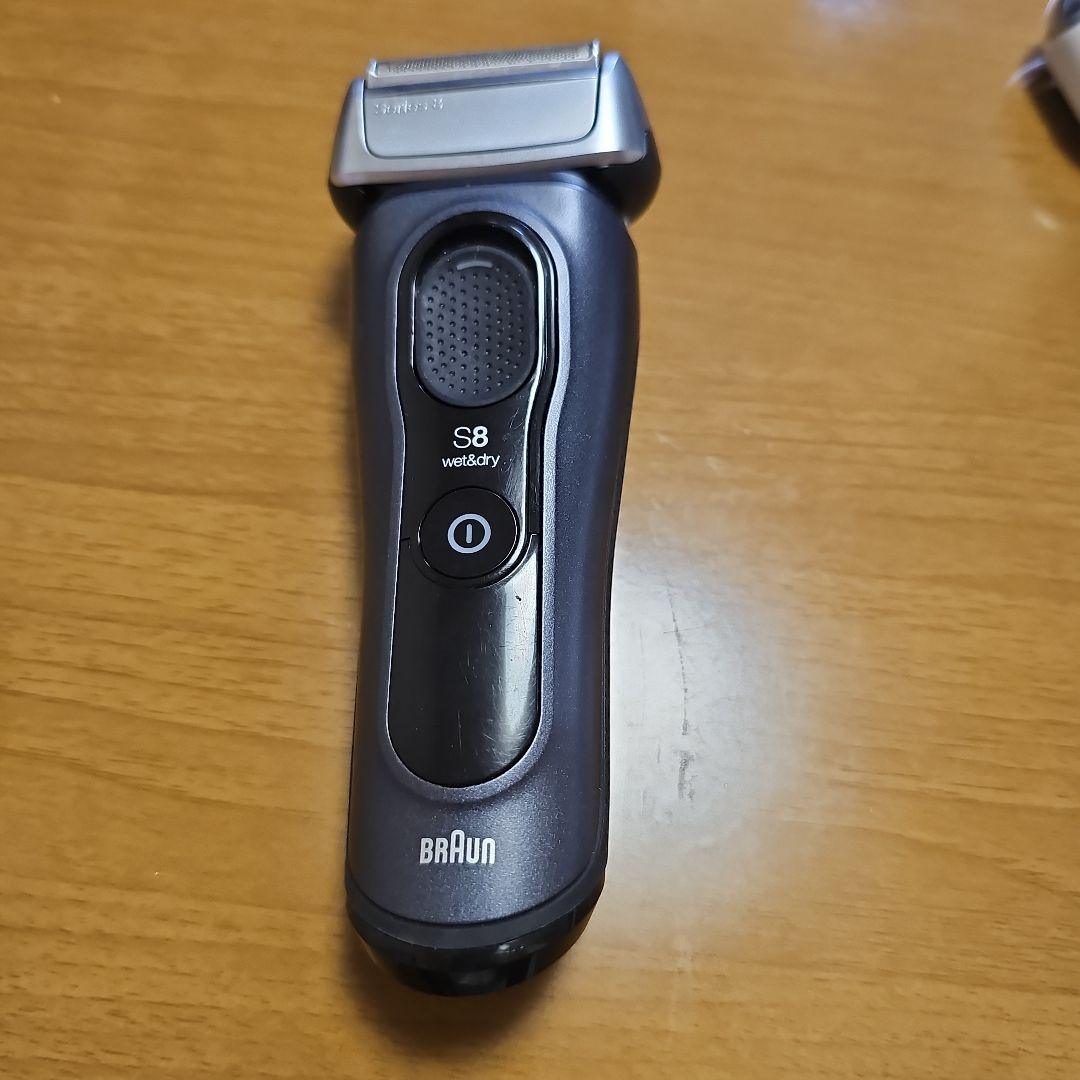 【お得価格】Braun シェーバー シリーズ8