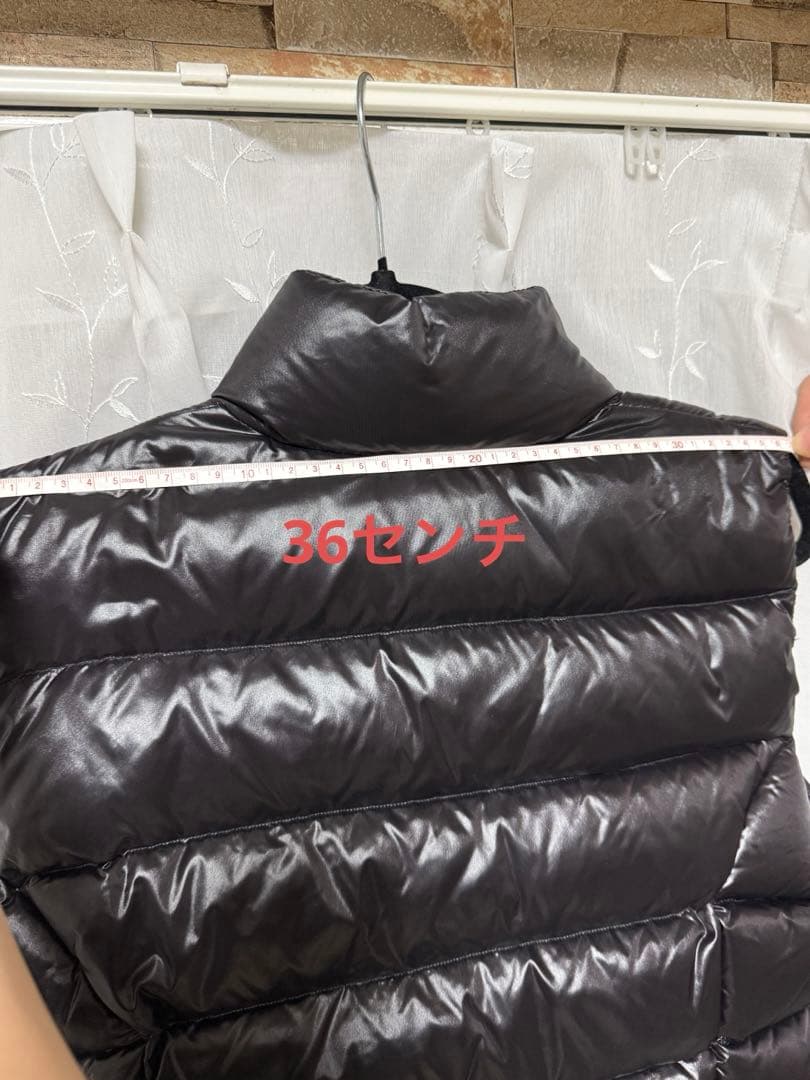 モンクレールのダウンベスト