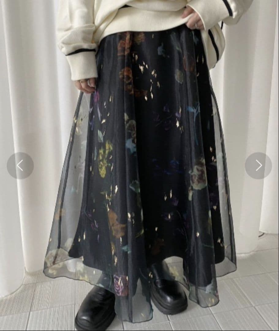 Ameri　UND SCAN FLOWER SKIRT