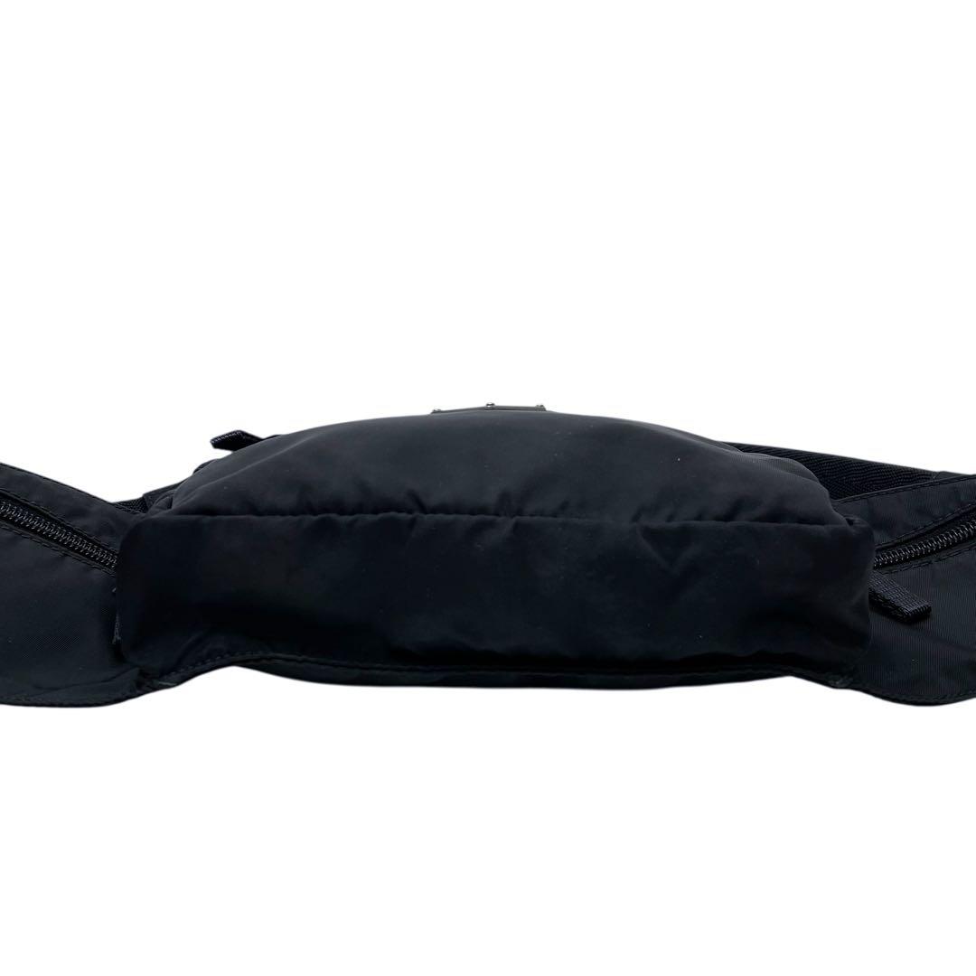 良品 プラダ ナイロン ウエスト ボディ バッグ 三角プレートロゴ ブラック