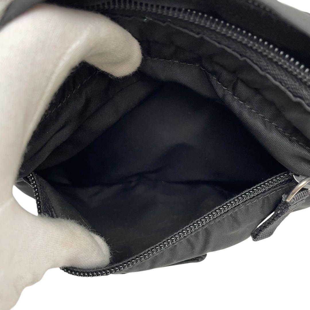 良品 プラダ ナイロン ウエスト ボディ バッグ 三角プレートロゴ ブラック