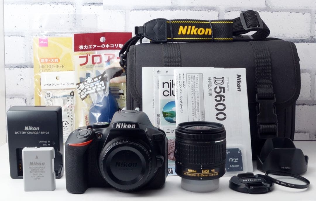 専用●S数約350回！Nikon D5600●美品●Wi-Fi内蔵●カメラバック