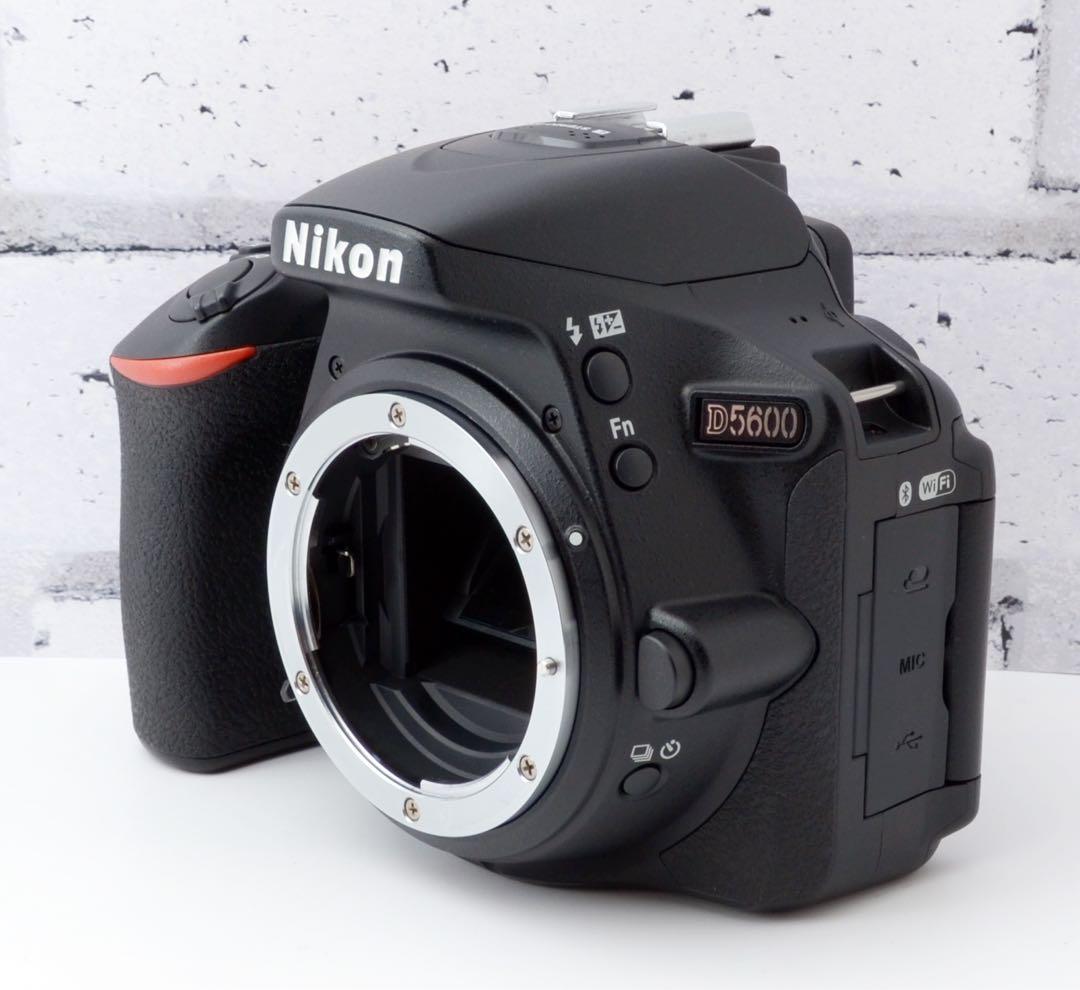 専用●S数約350回！Nikon D5600●美品●Wi-Fi内蔵●カメラバック