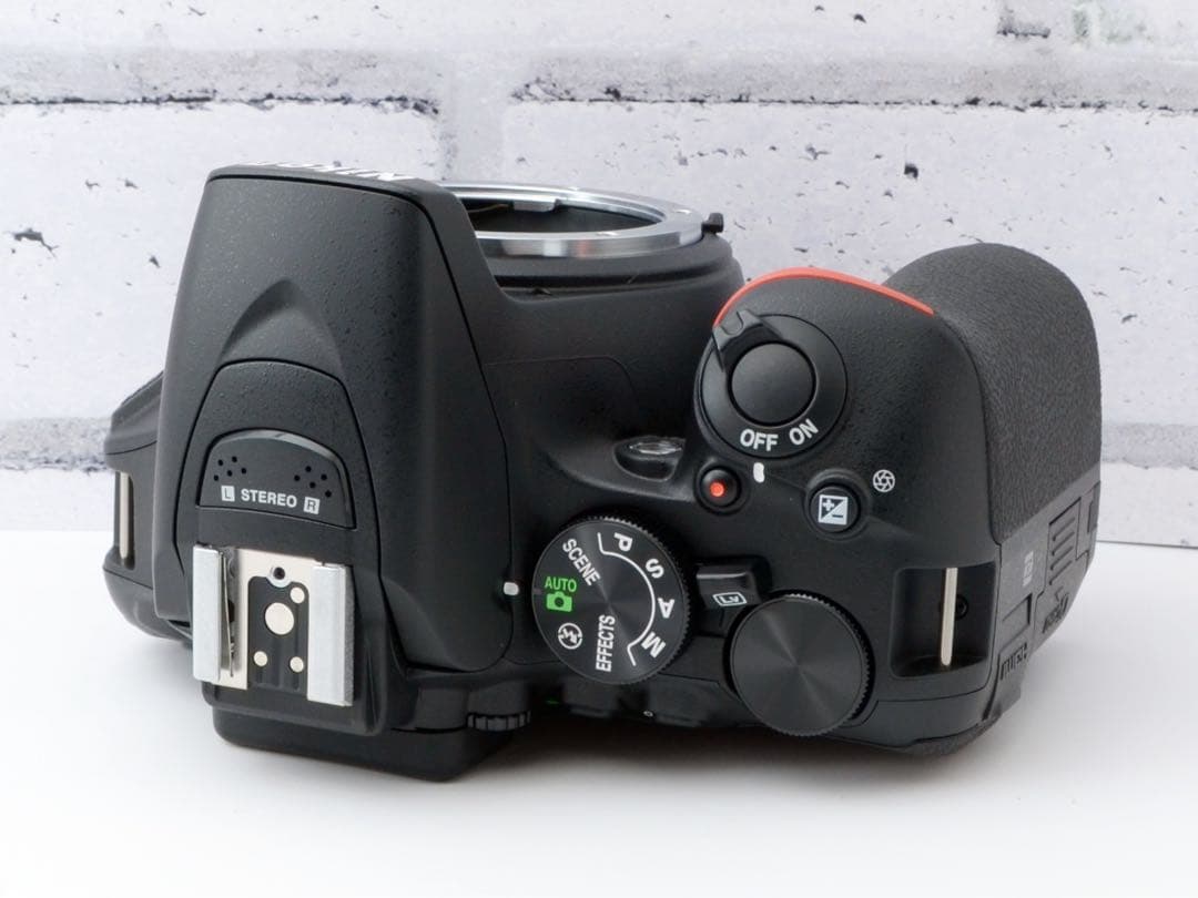 専用●S数約350回！Nikon D5600●美品●Wi-Fi内蔵●カメラバック