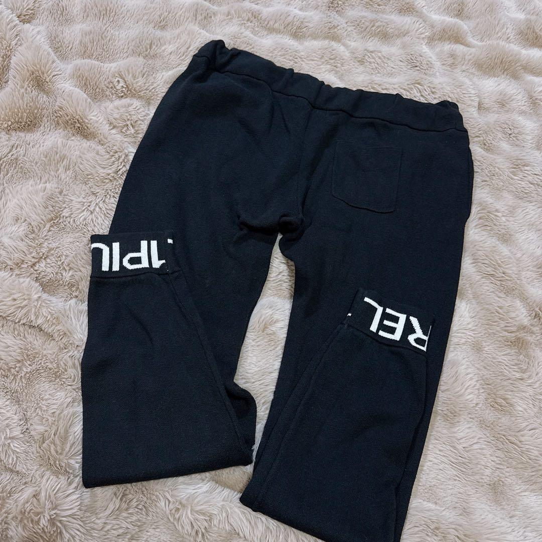 1PIU1UGUALE3 RELAX リブロゴ ニットセットアップ