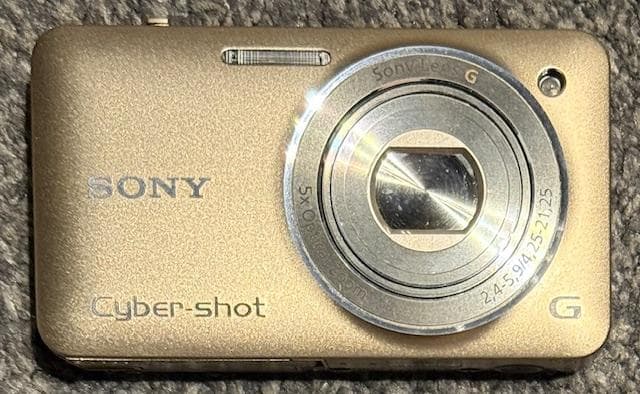 美品コンデジ SONY DSC-WX5 ゴールド 付属品全てあり　おまけ付き