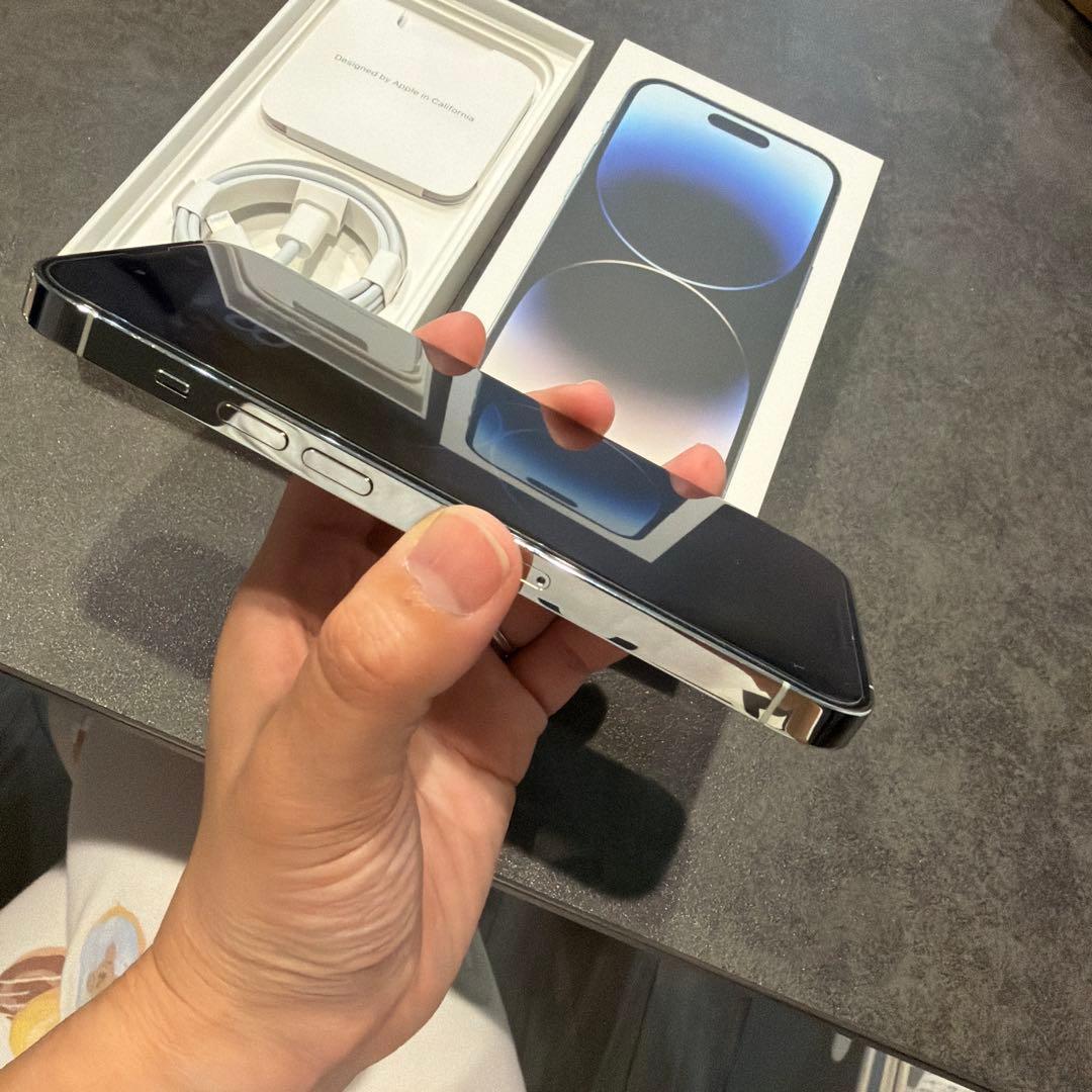 Apple iPhone 14 Pro シルバー 本体 512GB